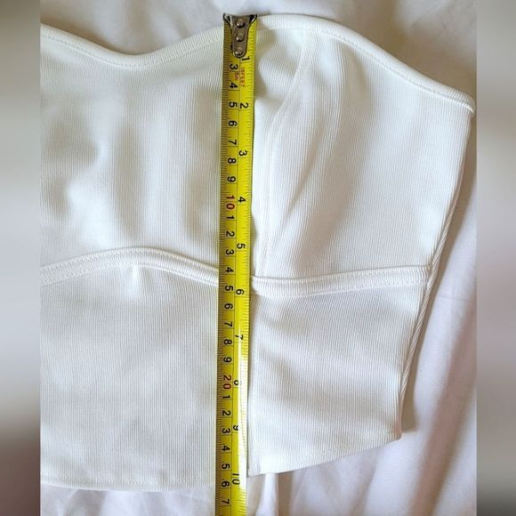 Small strapless cream bustier corset style crop top - Picture 2 of 6